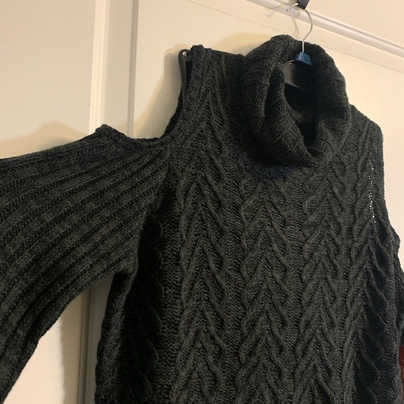Faded Glory Cold Shoulder Sweater, size Medium. Black and grey tones. NWT - Picture 3 of 4